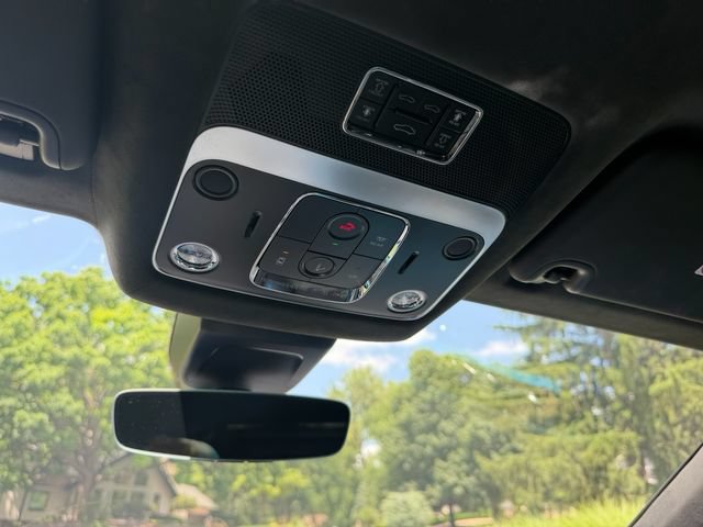 Used 2025 Bentley Flying Spur Plug-In Hybrid AWD/4WD image 28