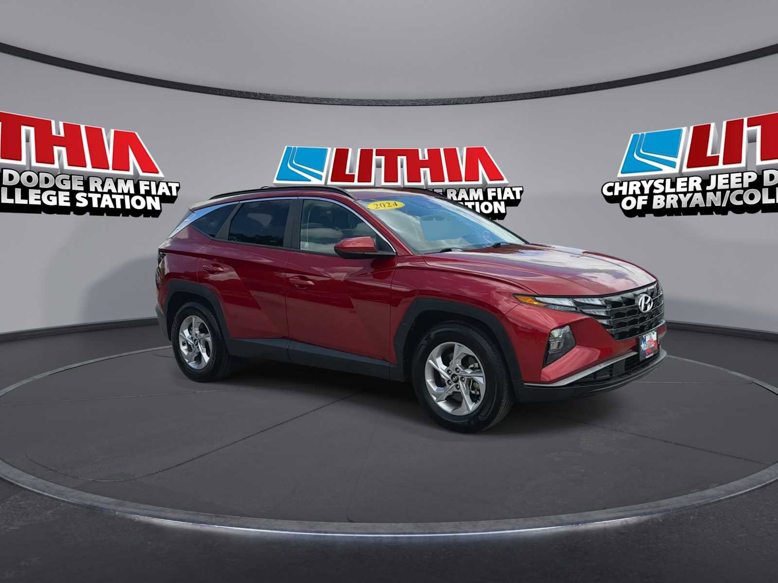 Used 2024 Hyundai Tucson SEL FWD image 2