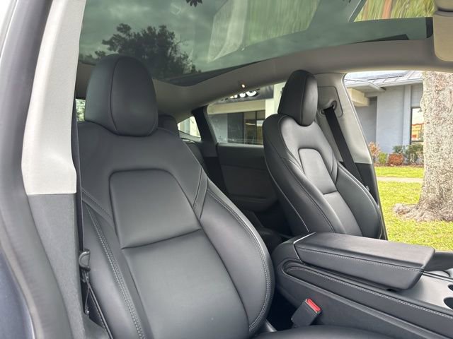 Used 2023 Tesla Model Y Performance image 11