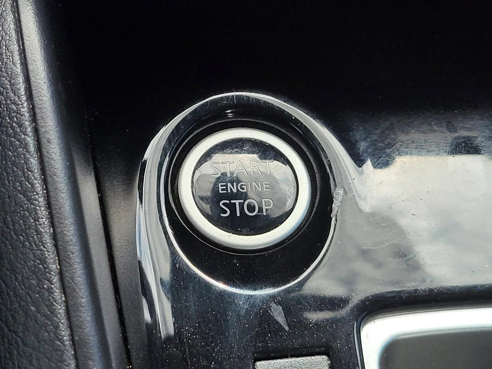Used 2020 Nissan Kicks S FWD image 25