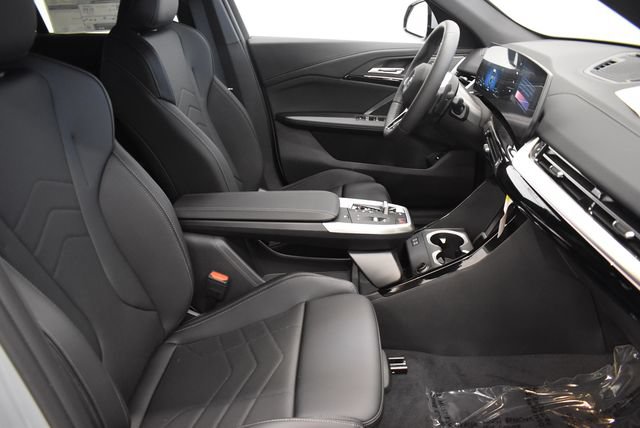 New 2026 BMW X2 xDrive28i w/ M Sport Package AWD/4WD image 19