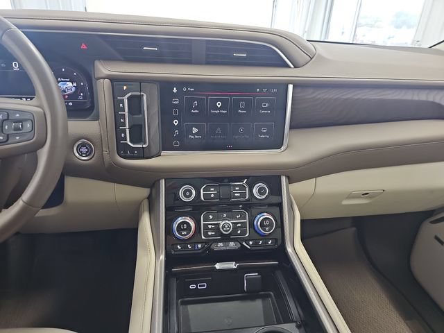 Used 2024 GMC Yukon Denali w/ Advanced Technology Package AWD/4WD image 17