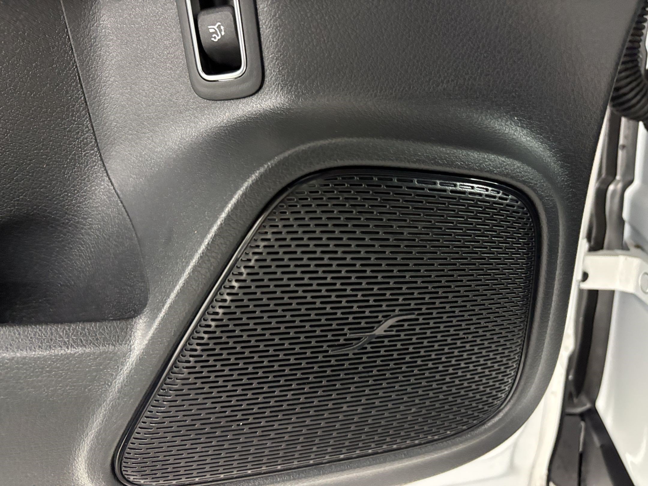 Certified 2026 Mercedes-Benz GLB 250 image 39