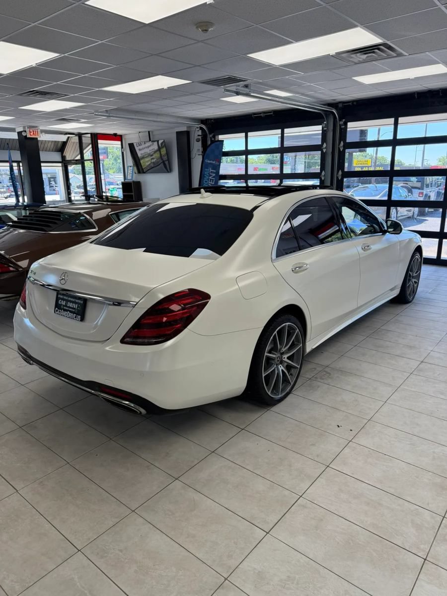 Used 2019 Mercedes-Benz S 560 Sedan image 4