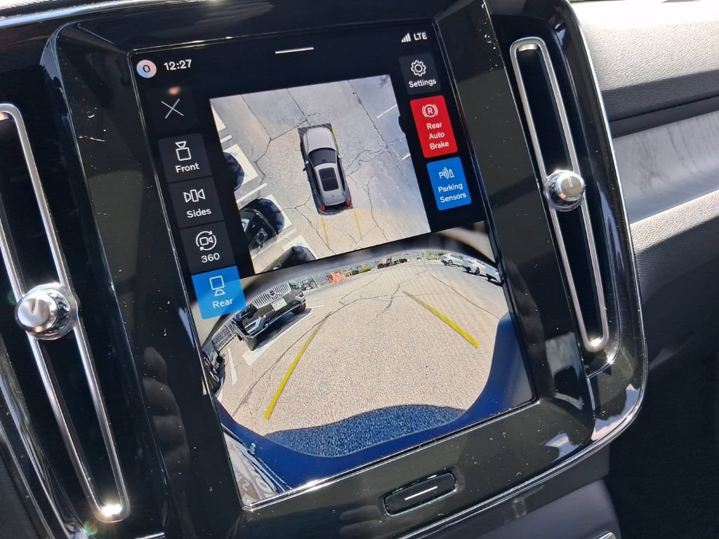 Certified 2026 Volvo XC40 B5 Plus AWD/4WD image 21