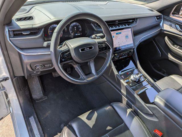 Certified 2024 Jeep Grand Cherokee Overland w/ Luxury Tech Group IV AWD/4WD image 13