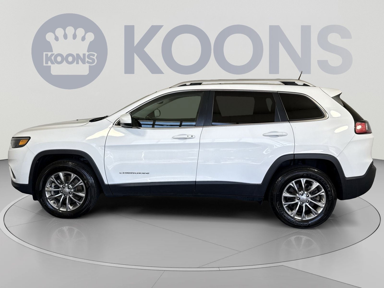 Used 2021 Jeep Cherokee Latitude Lux w/ Sun & Sound Group AWD/4WD image 2