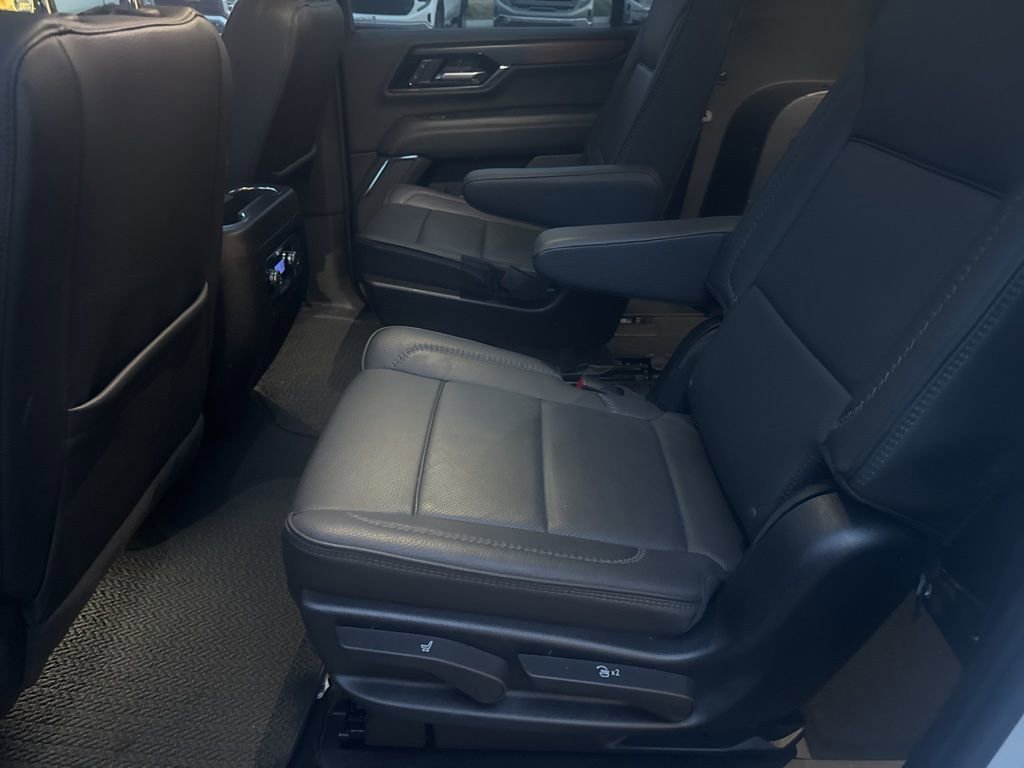 Used 2025 GMC Yukon XL Denali image 24