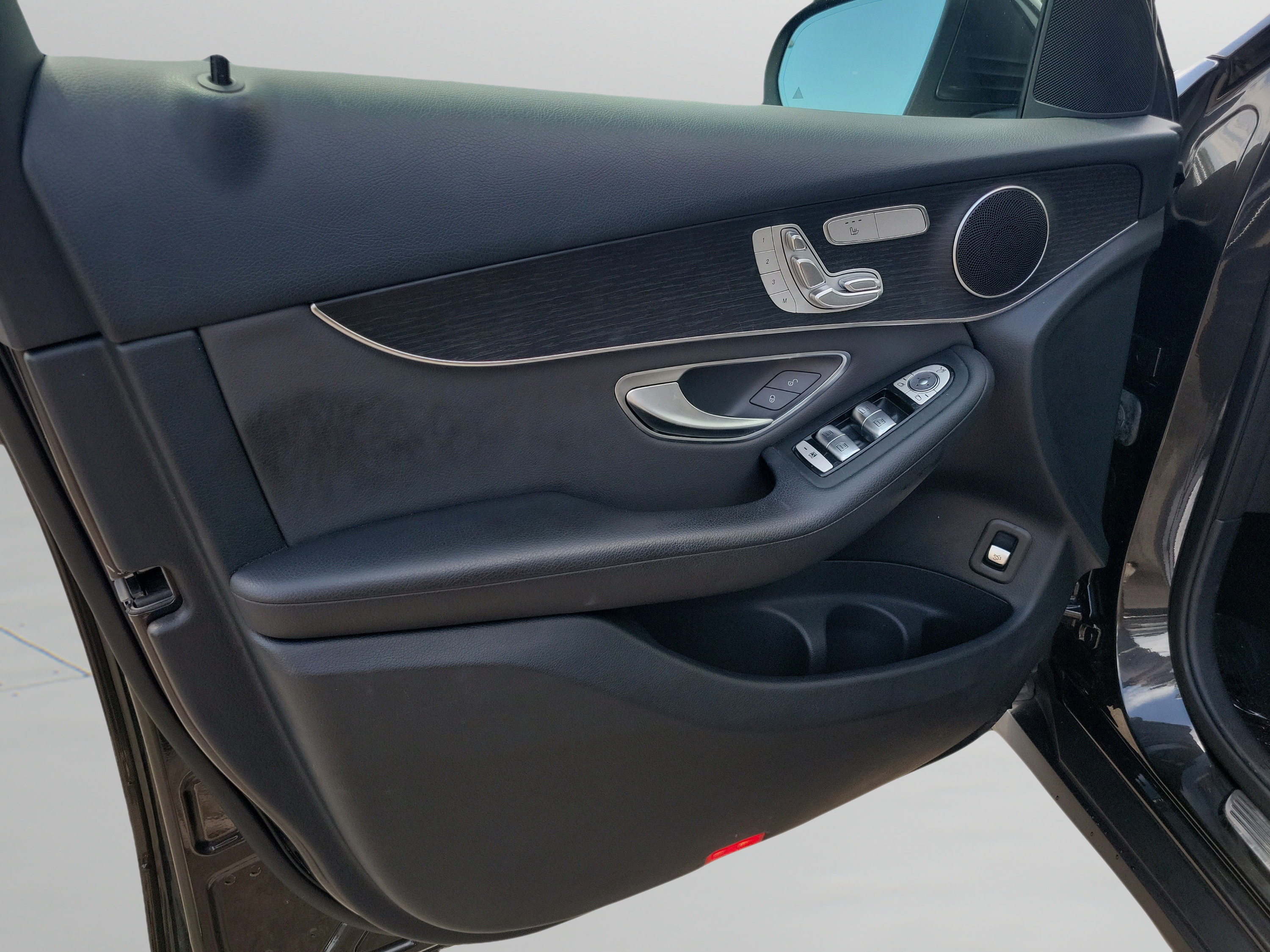 Certified 2022 Mercedes-Benz GLC 300 image 16