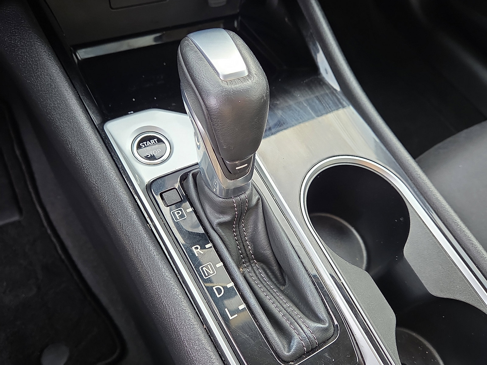 Used 2022 Nissan Altima 2.5 SV w/ SV Premium Package image 16