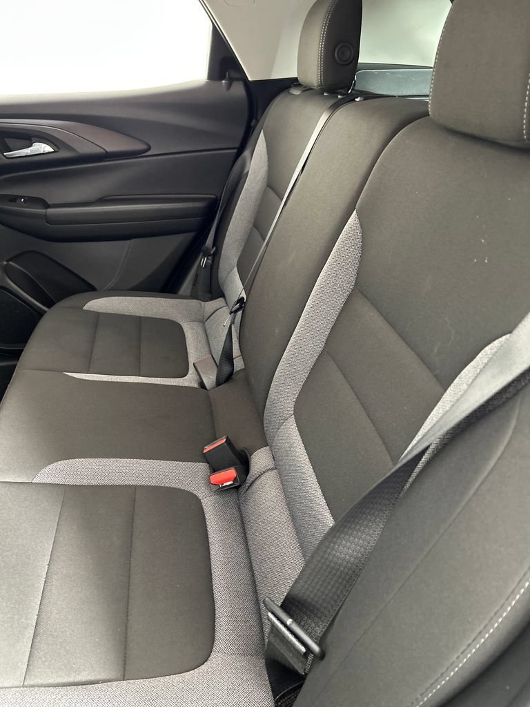 Used 2025 Chevrolet TrailBlazer LT AWD/4WD image 17