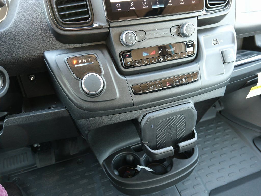 Used 2024 RAM ProMaster 3500 w/ Delivery Van Package image 21