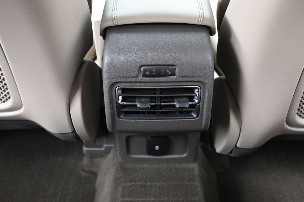 Used 2021 Lincoln Corsair AWD image 23