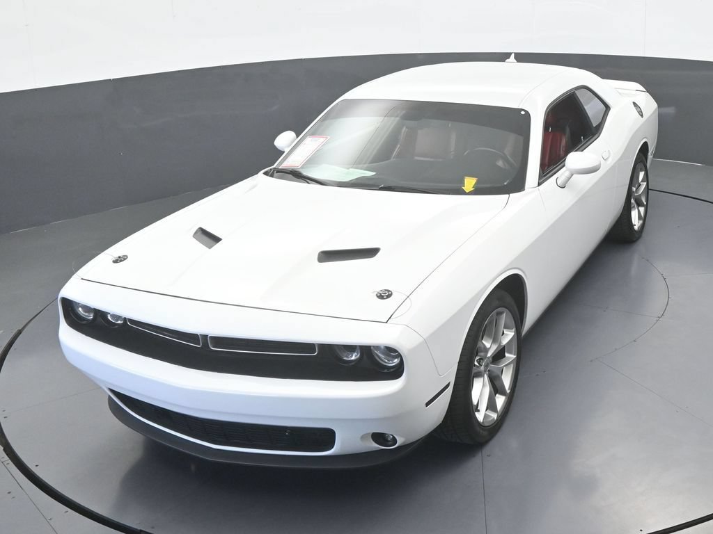 Used 2020 Dodge Challenger SXT w/ Plus Package RWD image 39