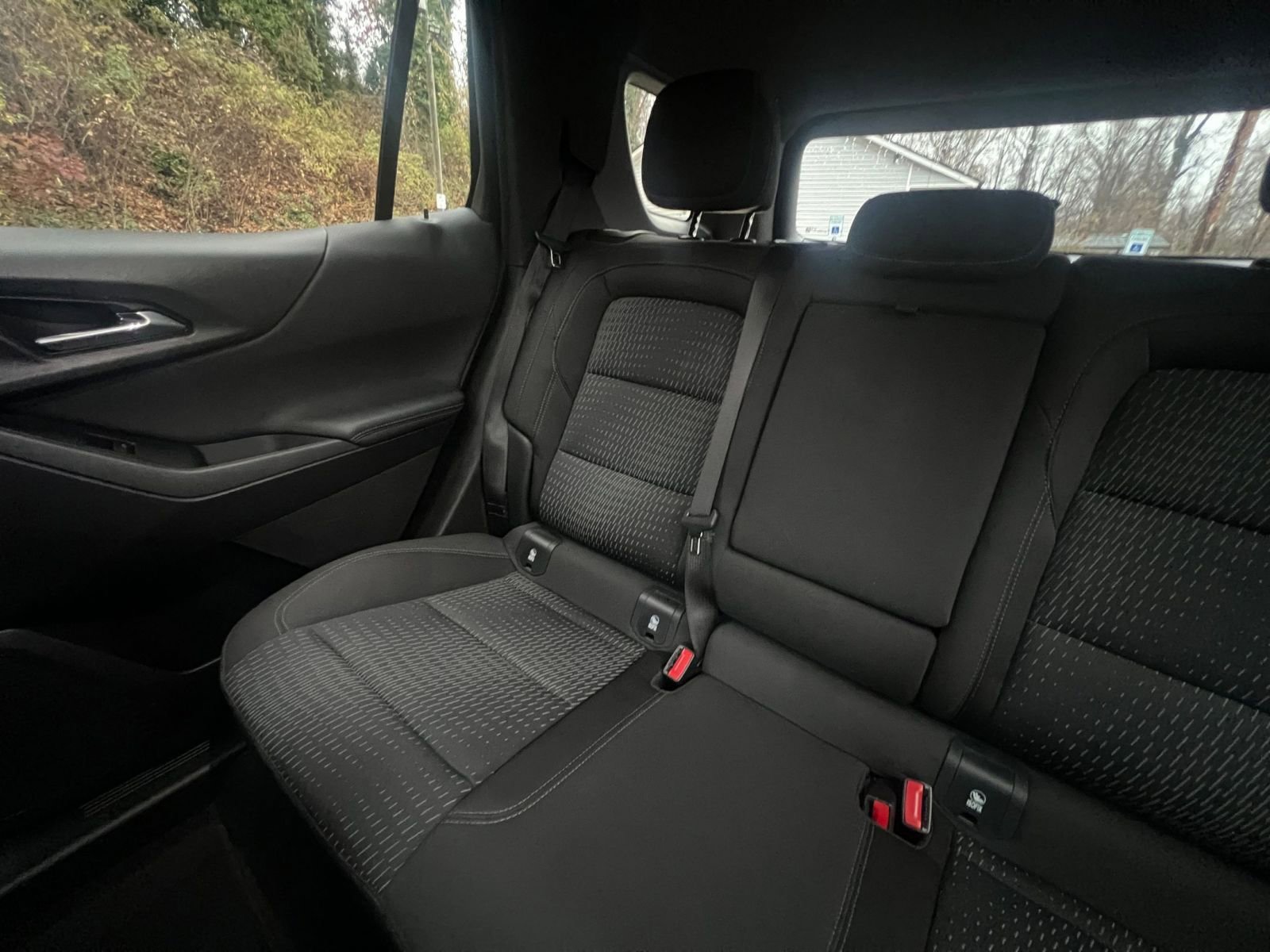 Used 2025 Chevrolet Equinox LT image 34