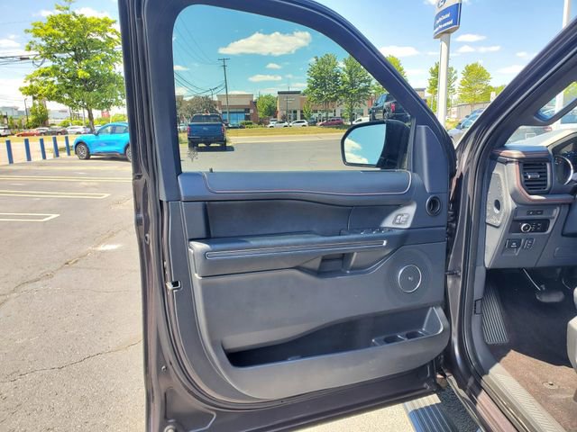 Used 2023 Ford Expedition Limited AWD/4WD image 10