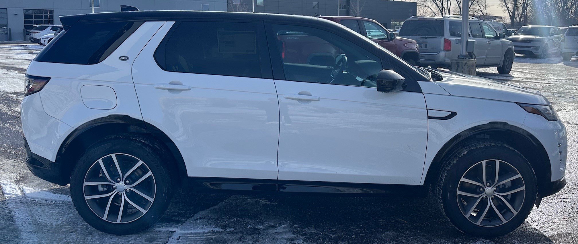 New 2026 Land Rover Discovery Sport Landmark image 4