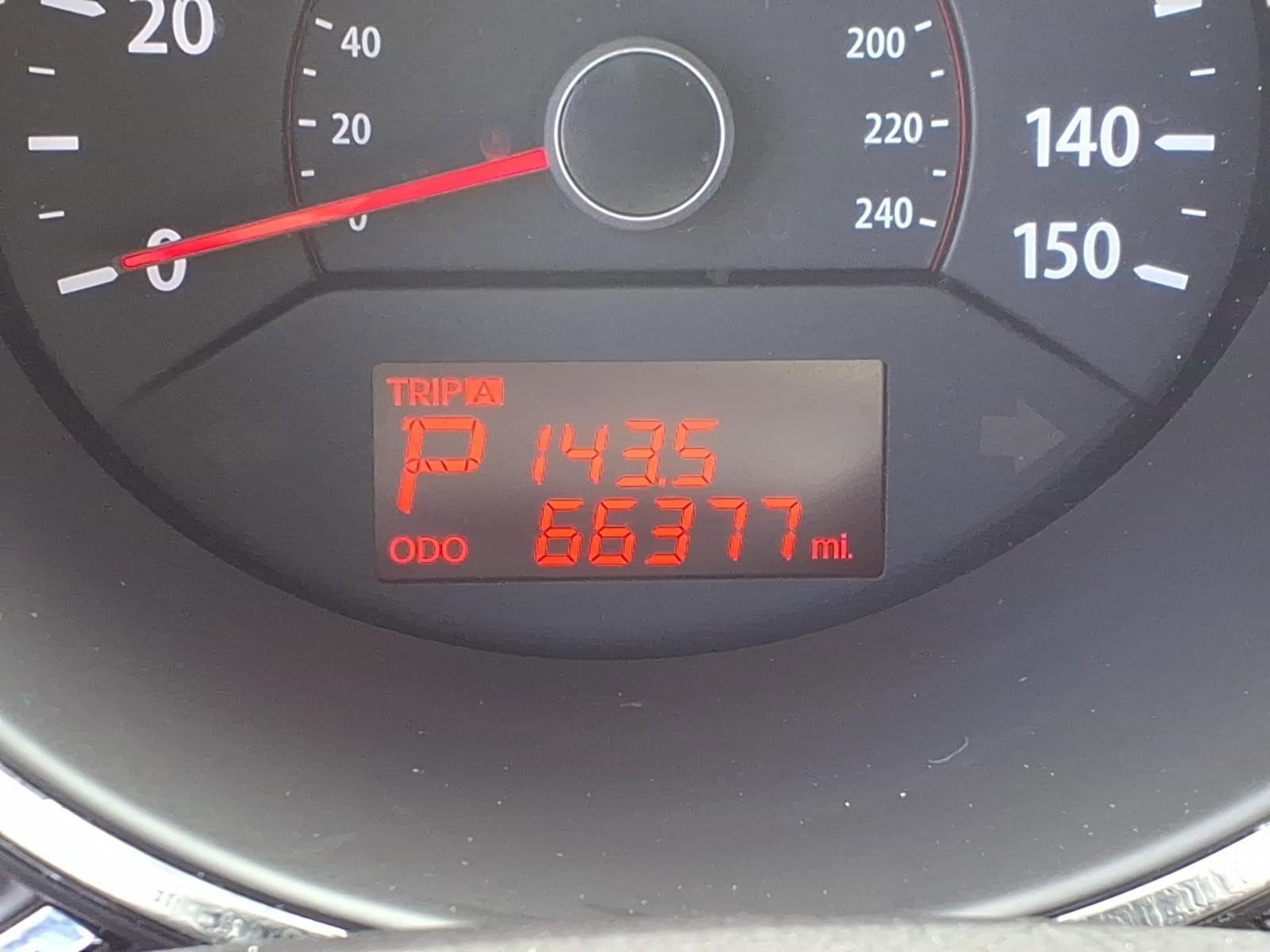Used 2012 Kia Sorento LX w/ Convenience Pkg FWD image 25