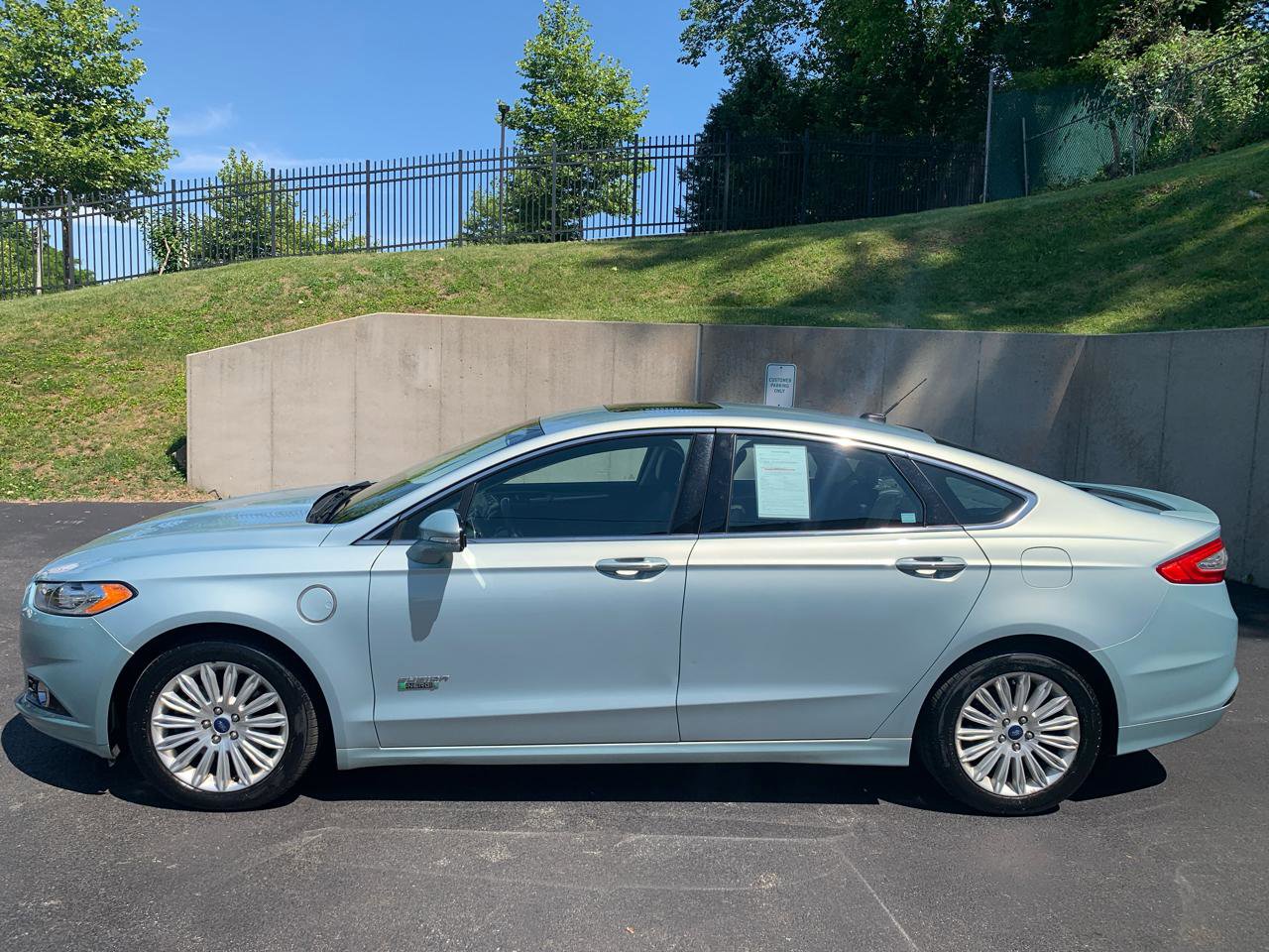 Used 2014 Ford Fusion Energi Titanium FWD image 2