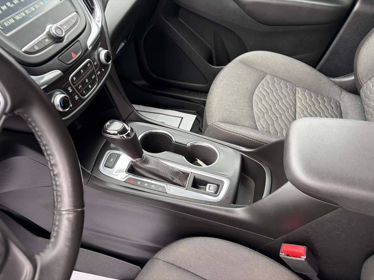 Used 2018 Chevrolet Equinox LT AWD/4WD image 14