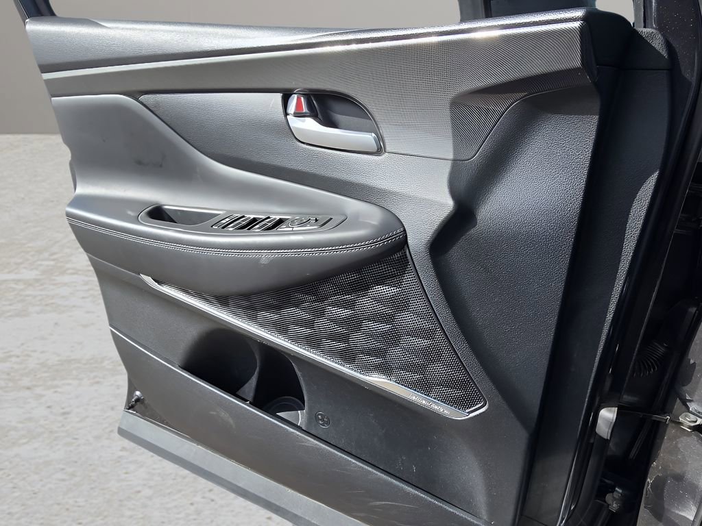 Used 2023 Hyundai Santa Fe SEL Premium image 17