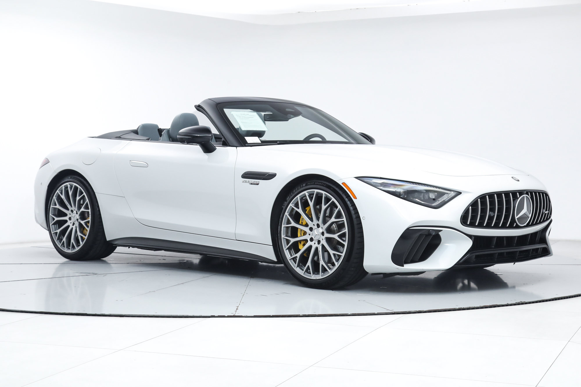 Used 2023 Mercedes-Benz SL 55 AMG 4MATIC image 9