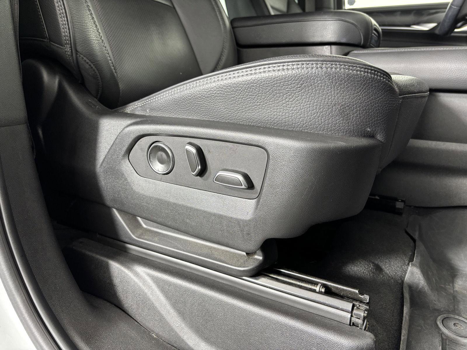 Used 2023 GMC Yukon Denali w/ Advanced Technology Package image 26