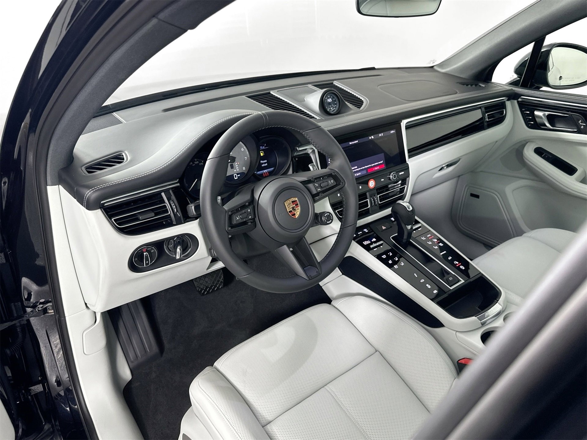 New 2026 Porsche Macan S image 4