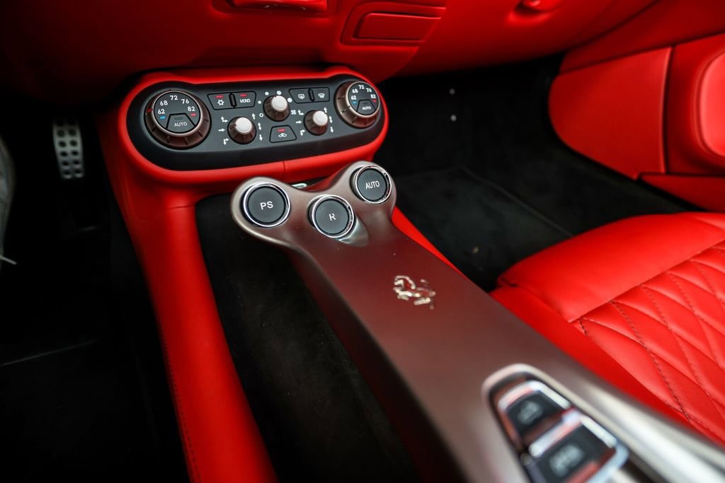 Used 2010 Ferrari California image 40