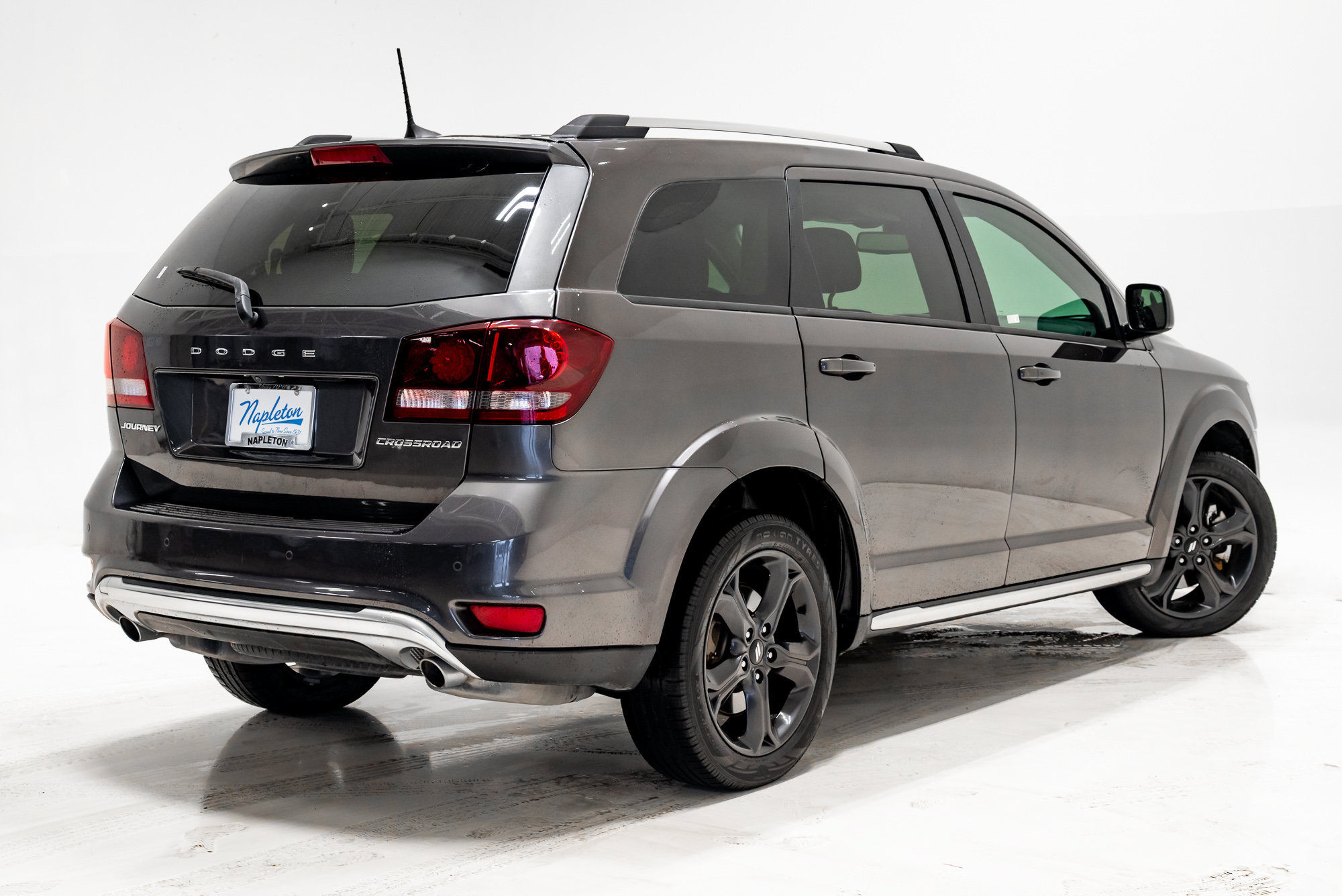 Used 2019 Dodge Journey Crossroad w/ Nav & Sun Group FWD image 32