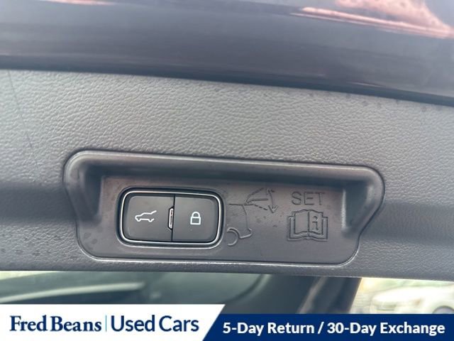 Certified 2022 Ford Explorer XLT w/ Equipment Group 202A AWD/4WD image 16