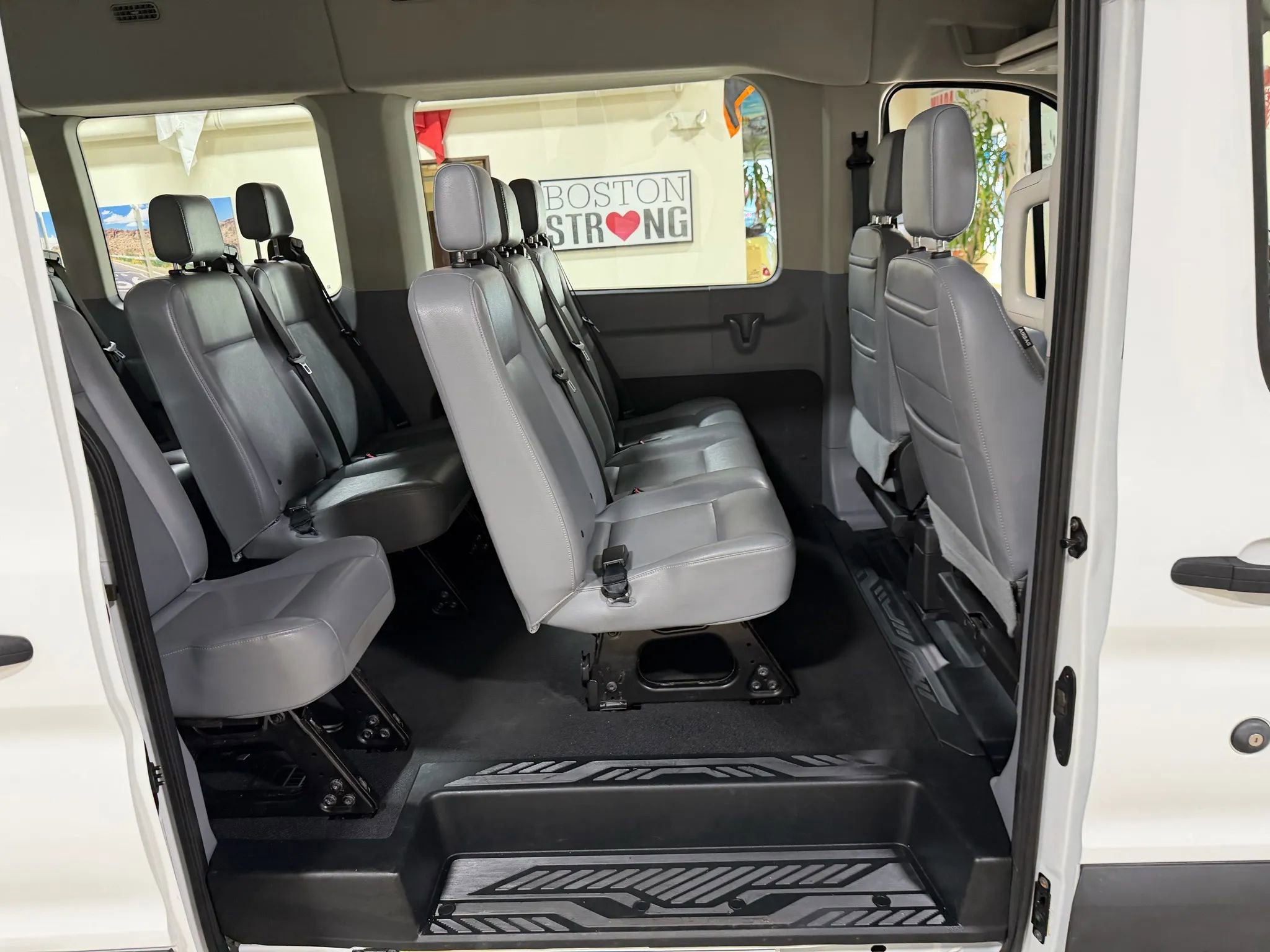 Used 2018 Ford Transit 350 XL image 29