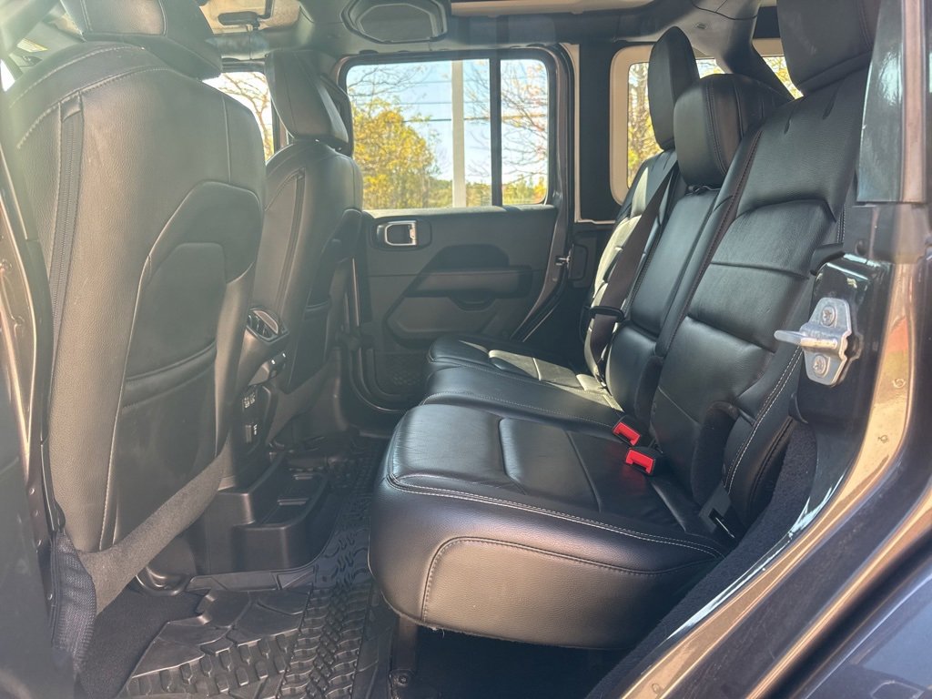 Used 2018 Jeep Wrangler Unlimited Sahara image 19