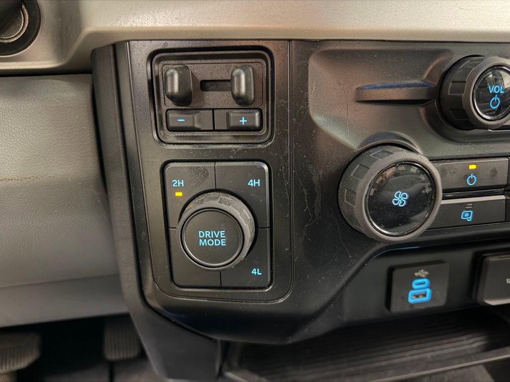Used 2025 Ford F250 XLT AWD/4WD image 27