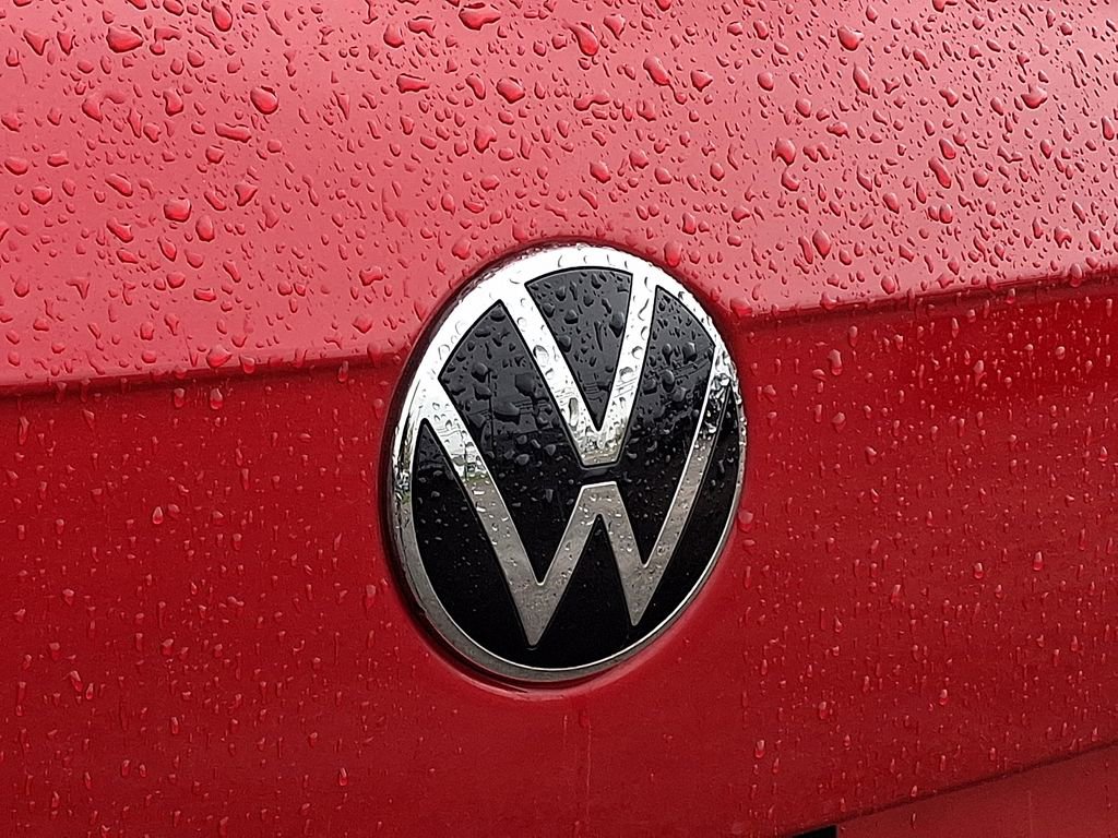 Used 2024 Volkswagen Tiguan SE R-Line AWD/4WD image 31