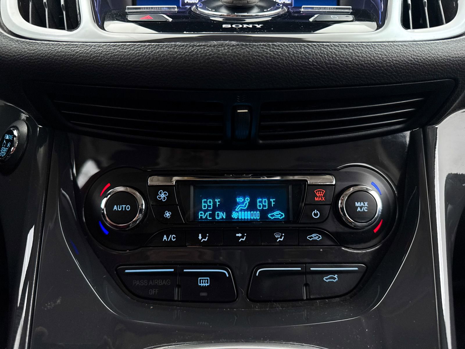 Used 2013 Ford Escape Titanium image 21