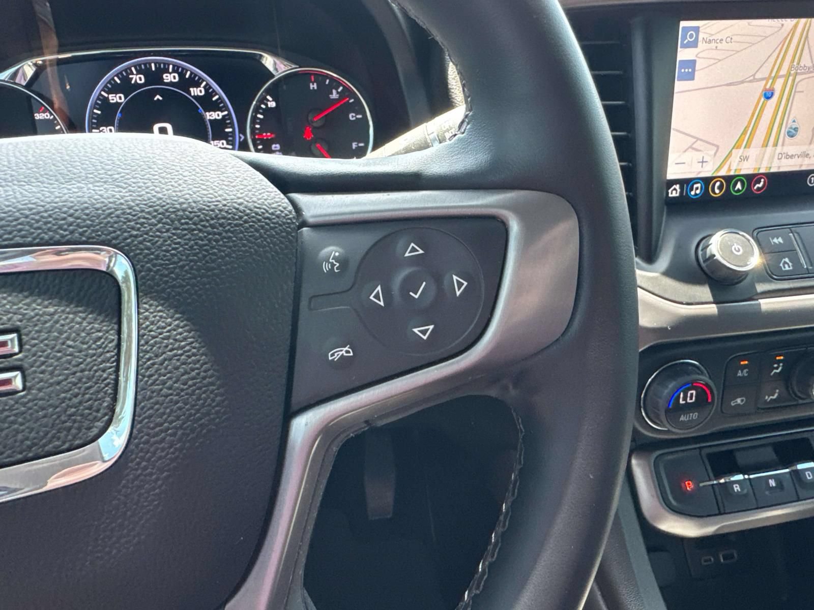 Used 2023 GMC Acadia AT4 w/ Technology Package AWD/4WD image 25