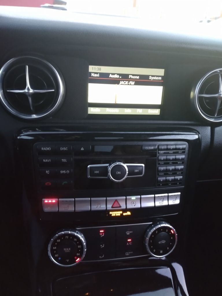 Used 2016 Mercedes-Benz SLK 300 image 13