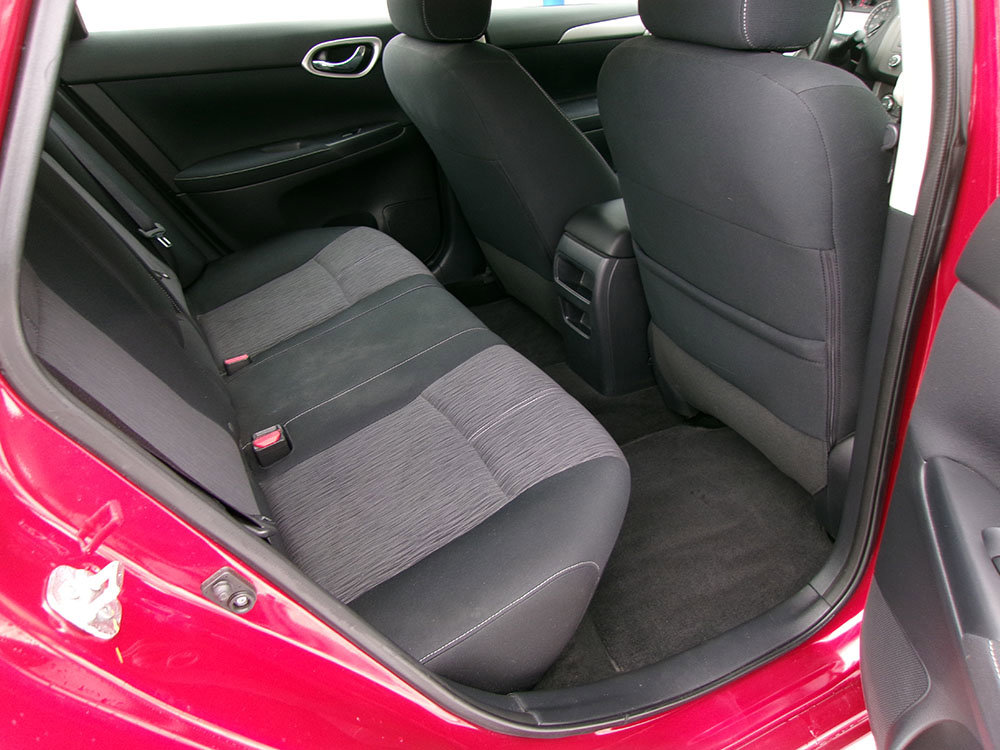 Used 2014 Nissan Sentra SV image 9