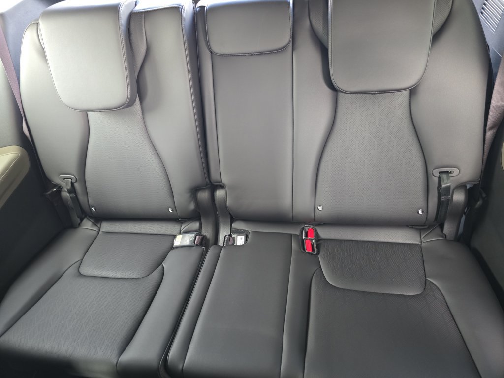 New 2027 Kia Carnival EX FWD image 18