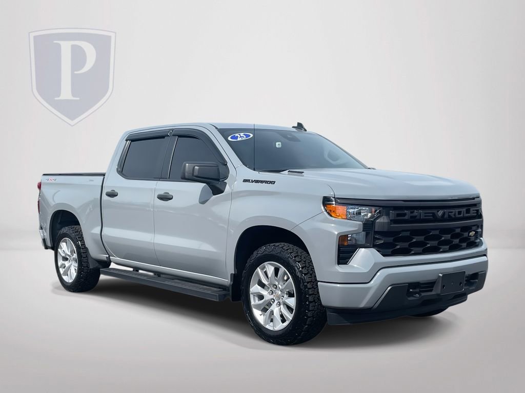 Used 2025 Chevrolet Silverado 1500 Custom image 1
