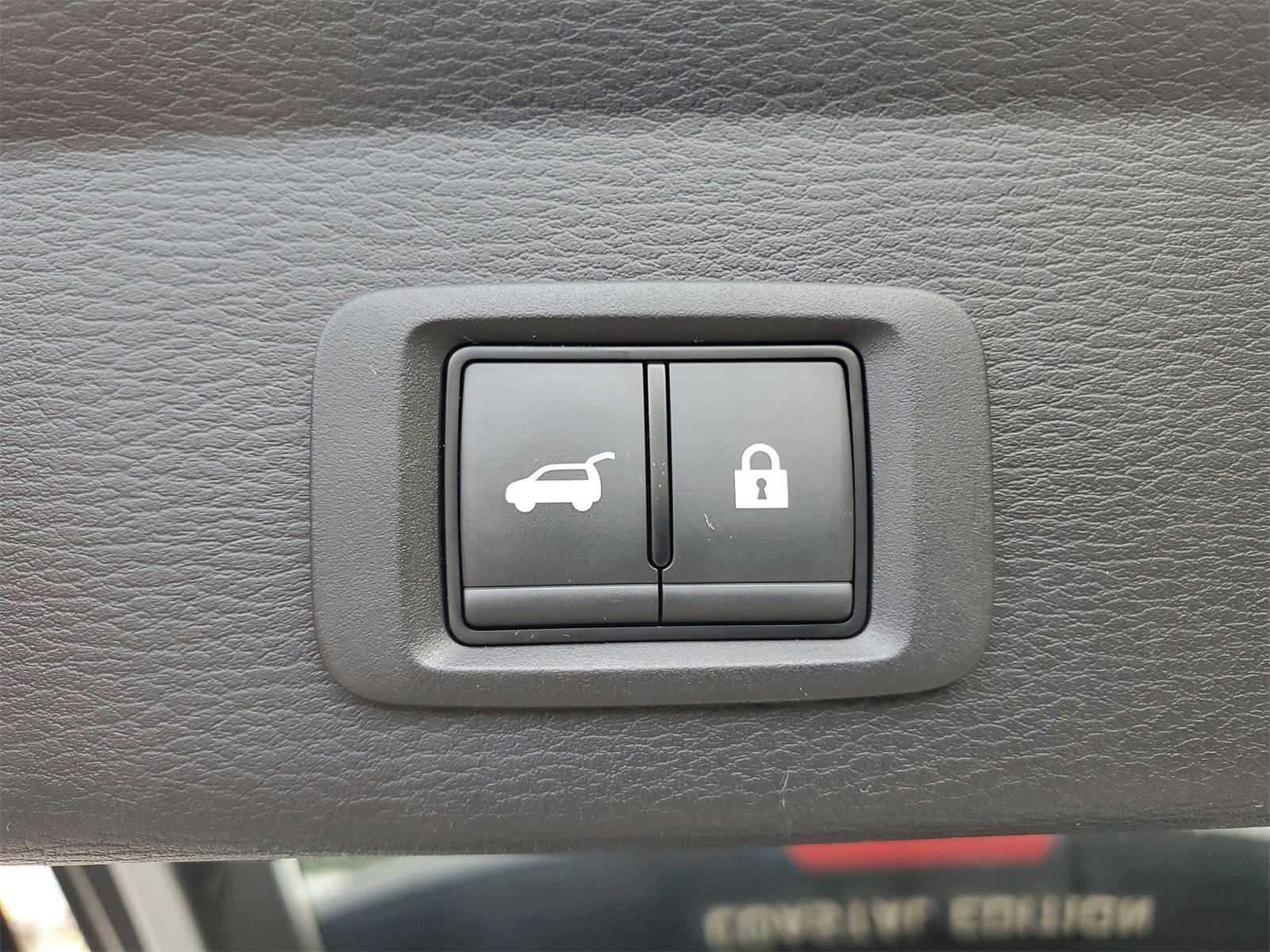 Used 2024 Mitsubishi Outlander SE image 31