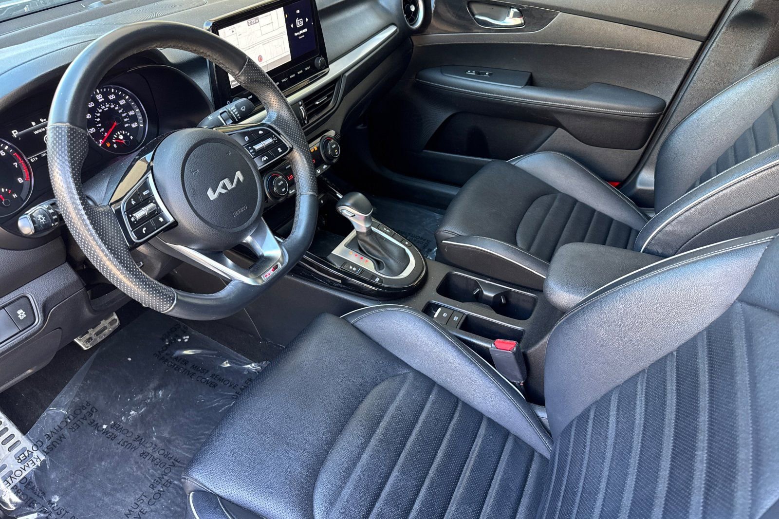 Used 2023 Kia Forte GT-Line w/ GT-Line Premium Package FWD image 11