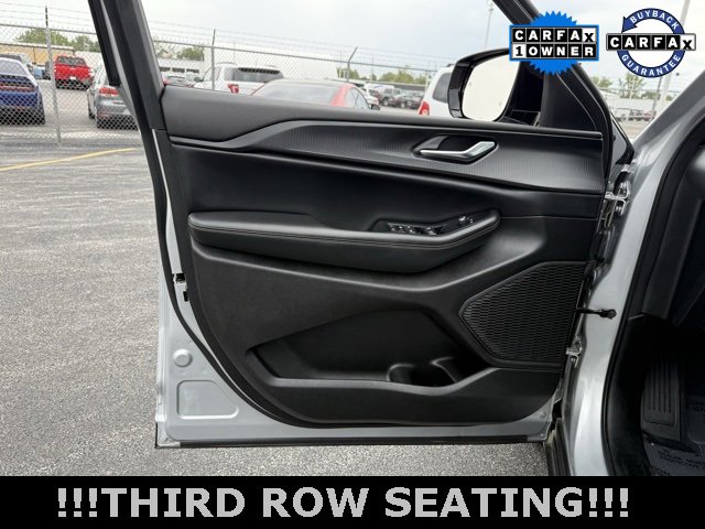 Used 2024 Jeep Grand Cherokee L Laredo image 22