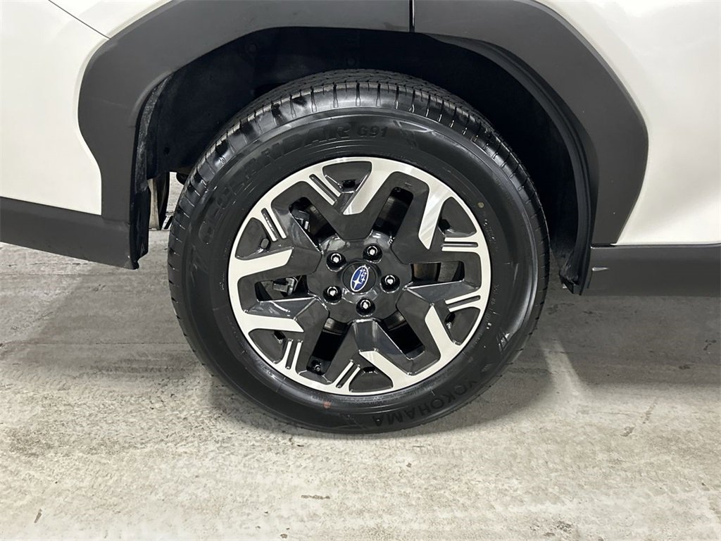 Certified 2025 Subaru Forester Premium image 12