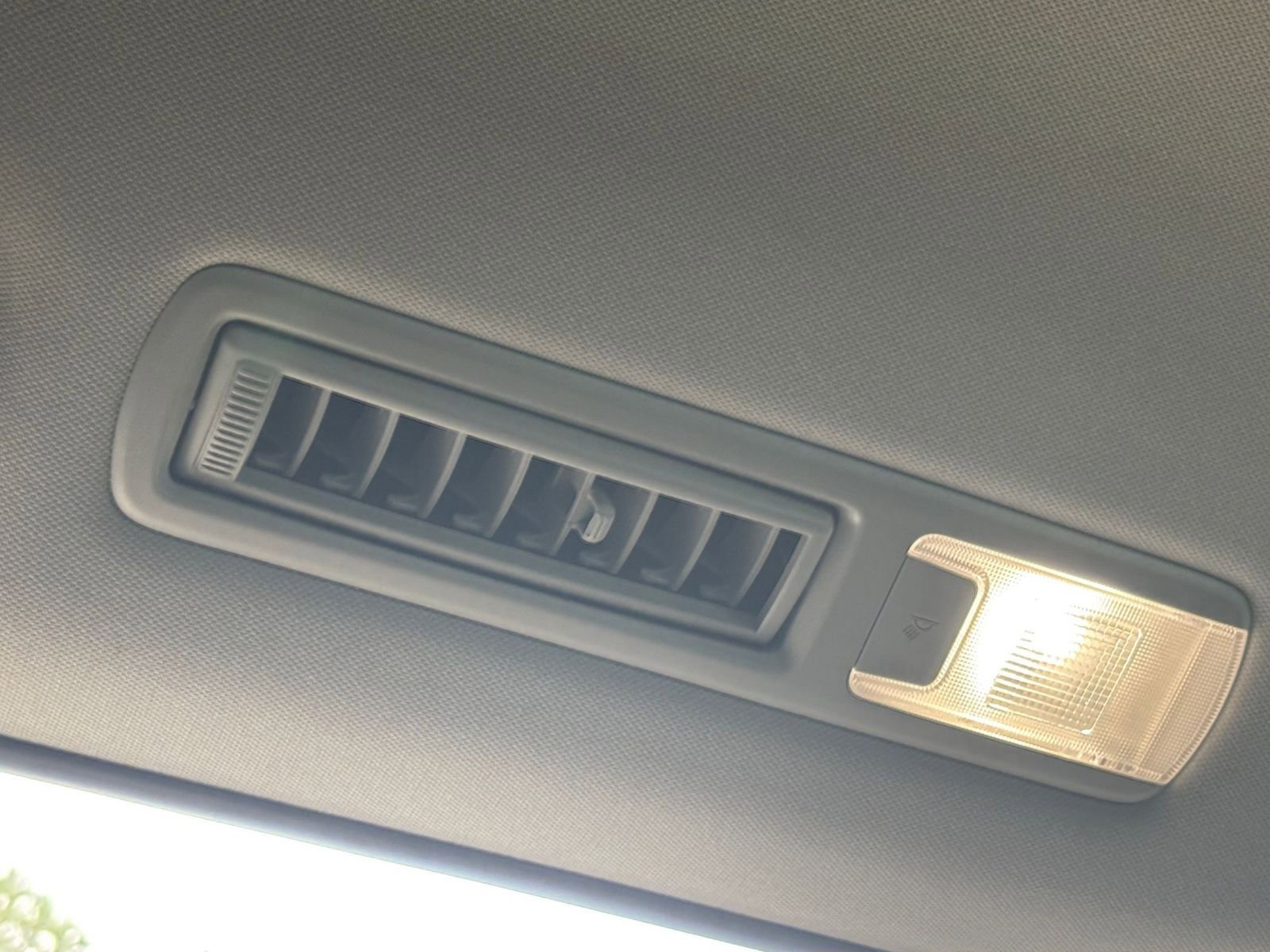 Used 2025 Toyota Grand Highlander FWD image 25