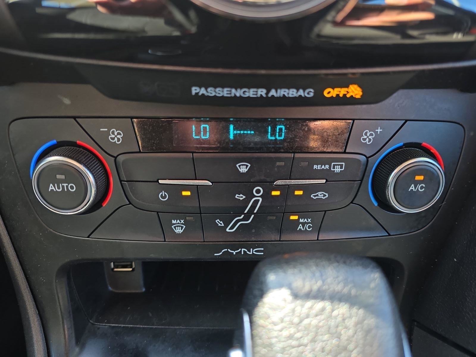 Used 2017 Ford Focus SEL FWD image 21