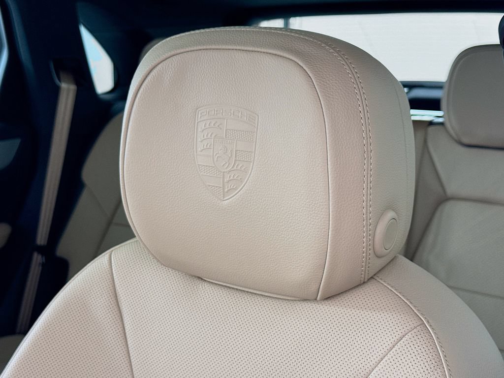 New 2026 Porsche Cayenne S AWD/4WD image 15