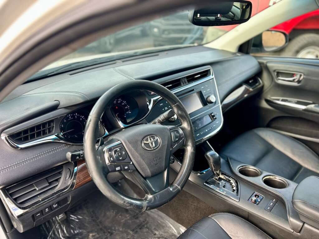 Used 2013 Toyota Avalon XLE image 8