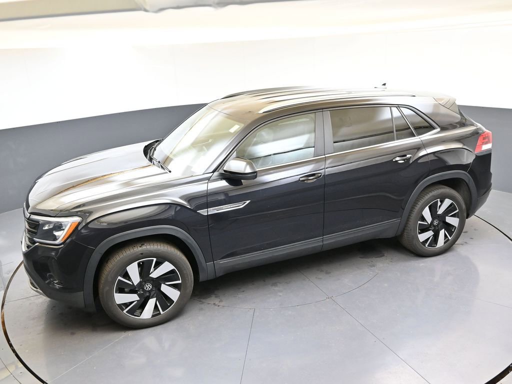 Certified 2025 Volkswagen Atlas Cross Sport SE image 37